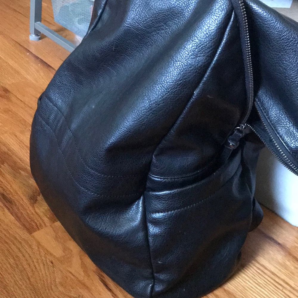 Leather bag